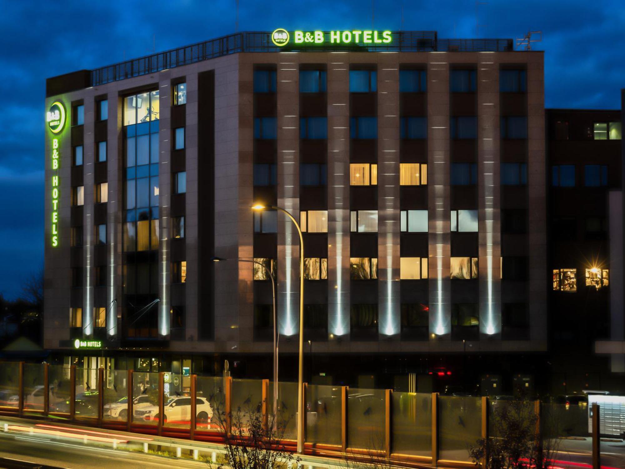 B&B Hotel Warsaw East Exteriör bild